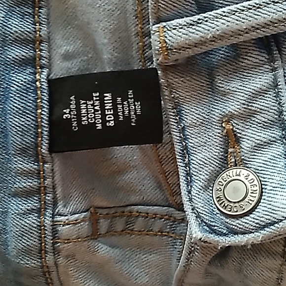 🎉H&M Men Distressed Jeans 👖 - Picture 8 of 8